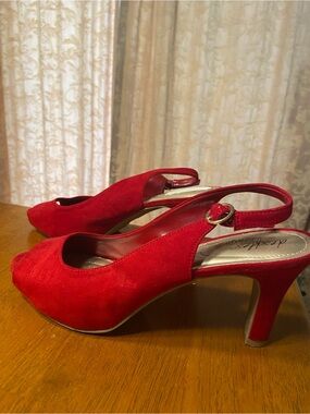 dexflex comfort Red Suede Slingback Heels